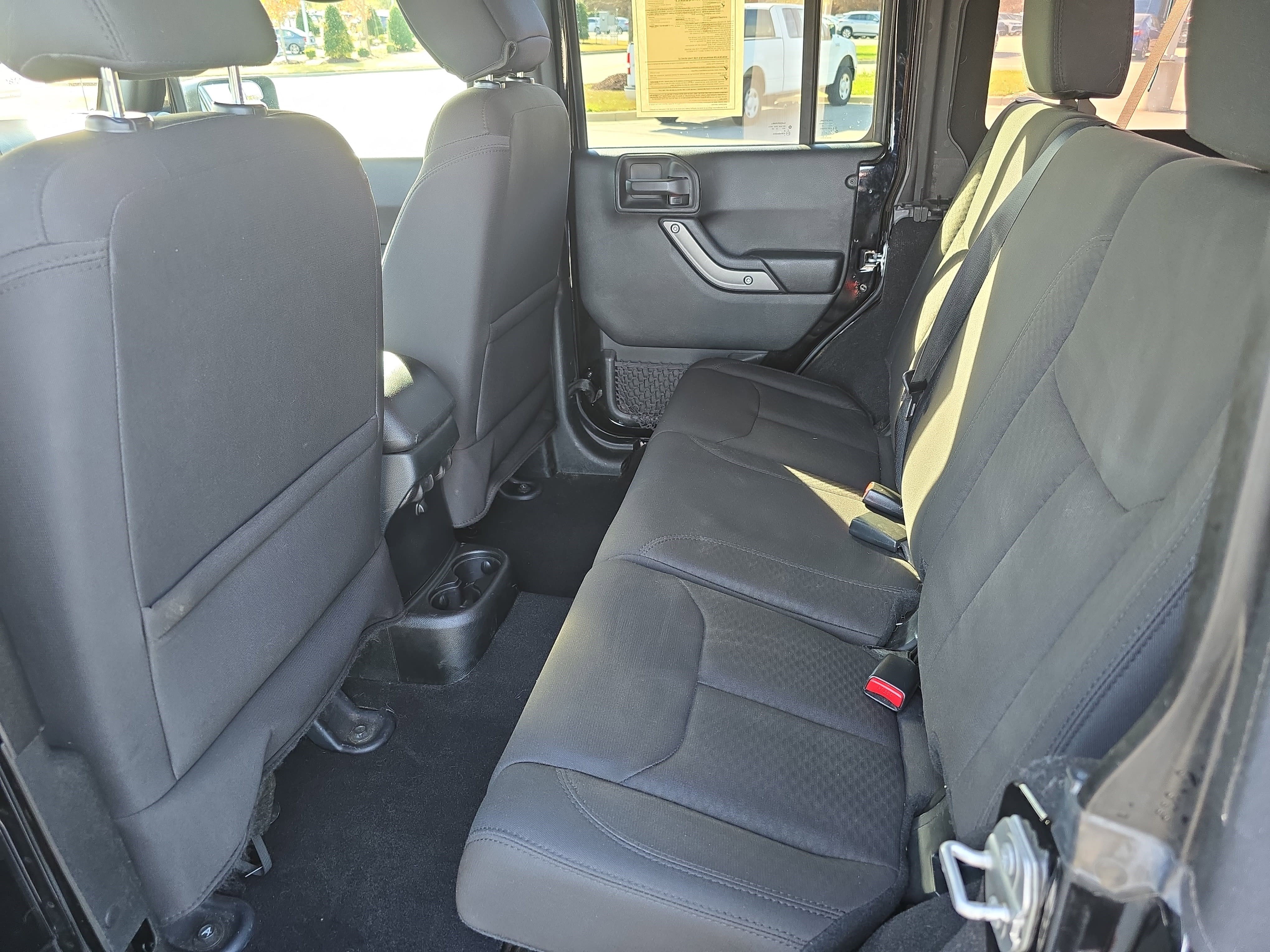 Used 2018 Jeep Wrangler Unlimited Sport S image 13