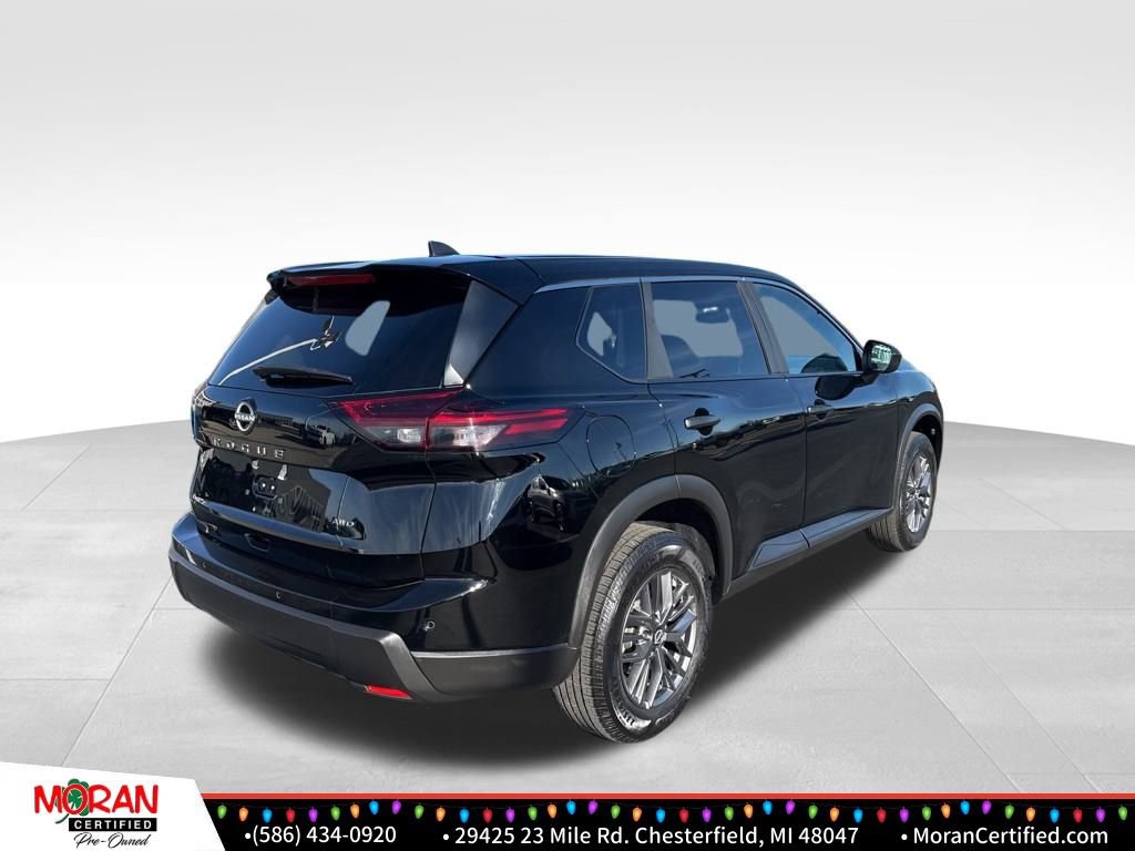 Used 2024 Nissan Rogue S image 5