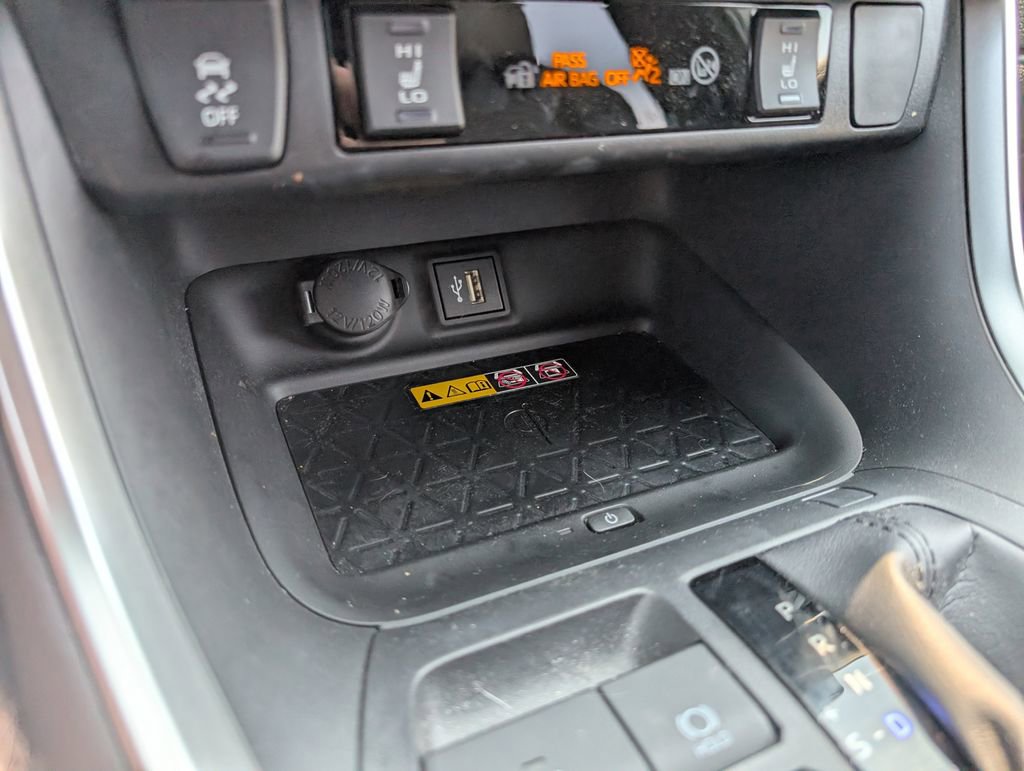 Used 2024 Toyota RAV4 XSE w/ Advanced Technology Package AWD/4WD image 23