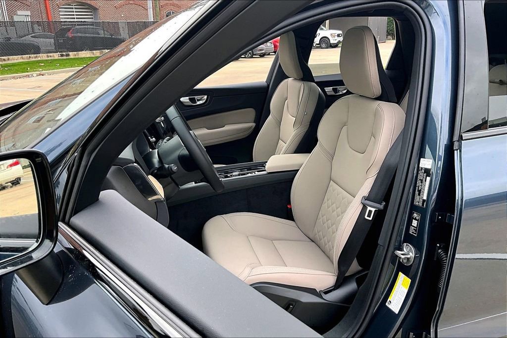 New 2026 Volvo XC60 B5 Plus w/ Protection Package Premier AWD/4WD image 37