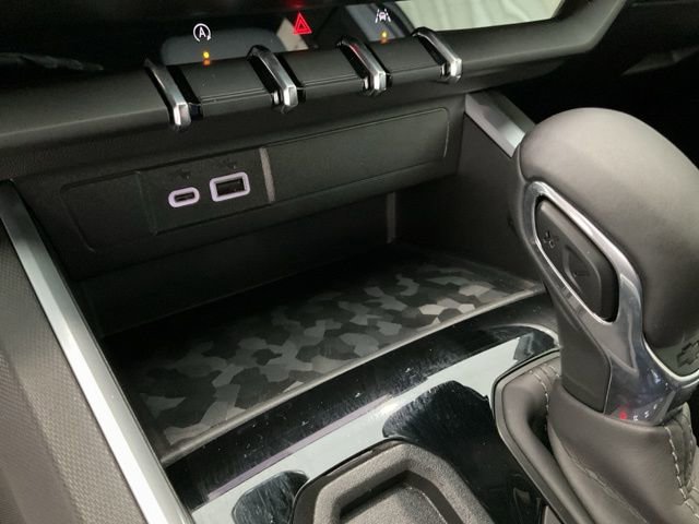 Used 2025 Chevrolet Colorado LT image 13