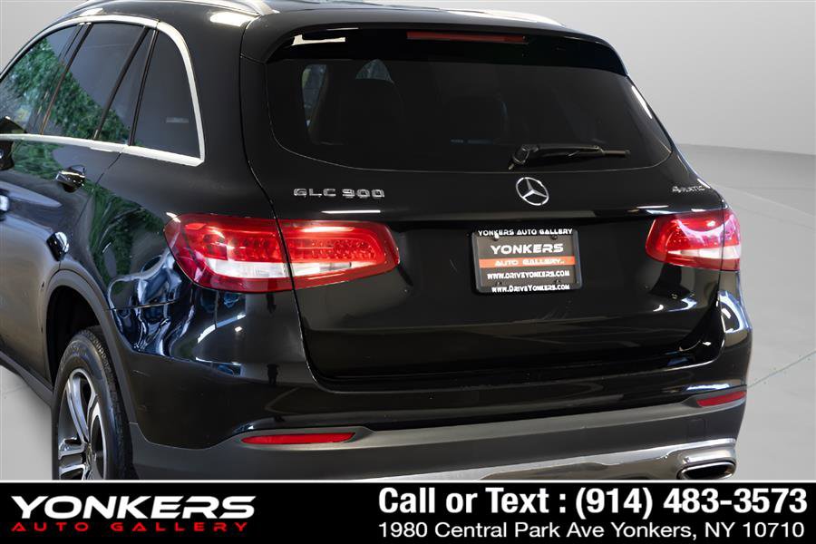 Used 2018 Mercedes-Benz GLC 300 4MATIC image 46