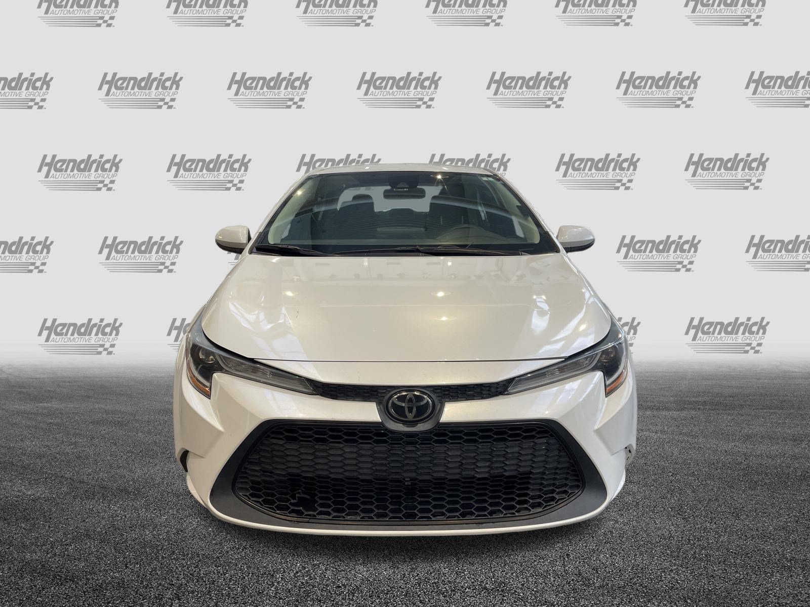 Used 2022 Toyota Corolla LE FWD image 3