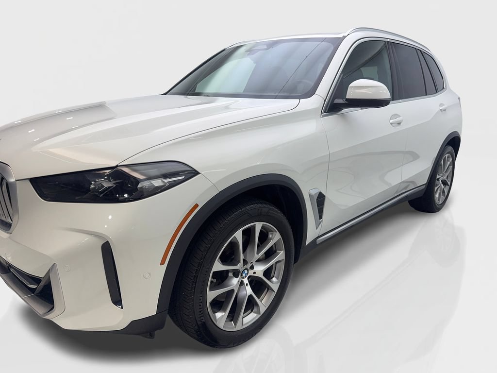 Used 2024 BMW X5 xDrive40i w/ Parking Assistance Package AWD/4WD image 11