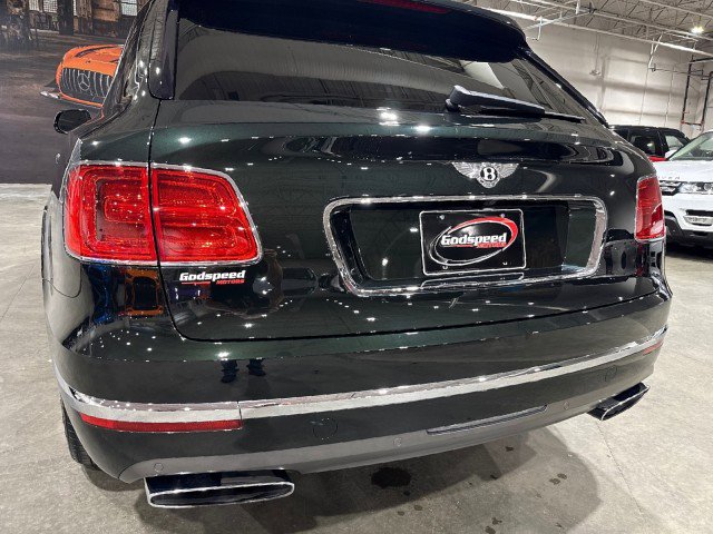 Used 2017 Bentley Bentayga image 40