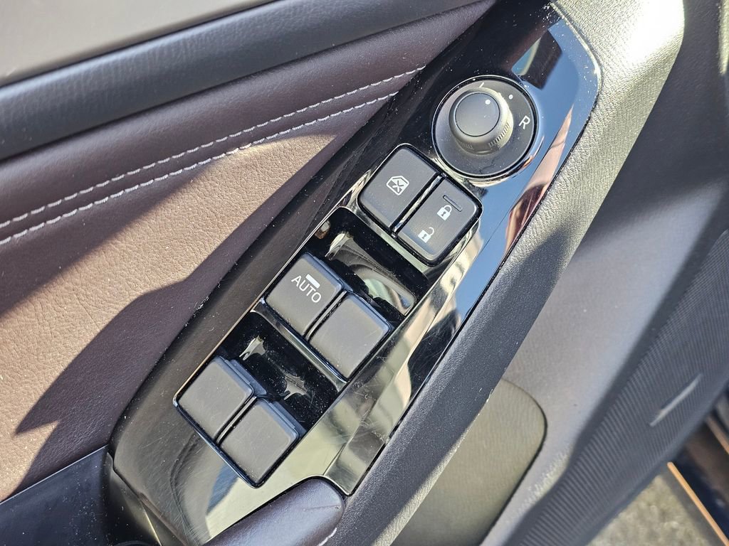 Used 2018 MAZDA MAZDA3 Touring image 22