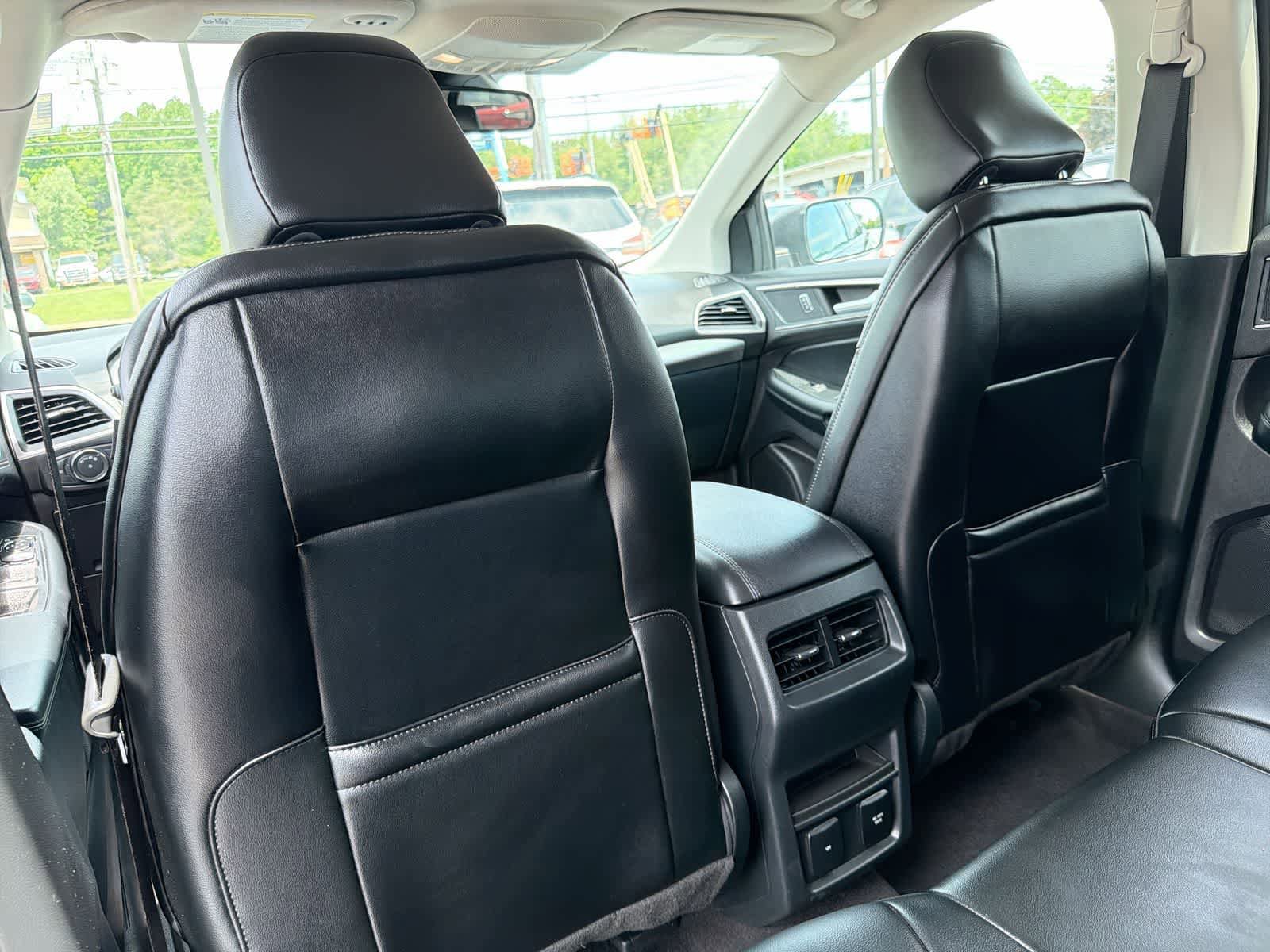 Used 2020 Ford Edge SEL w/ Convenience Package AWD/4WD image 19