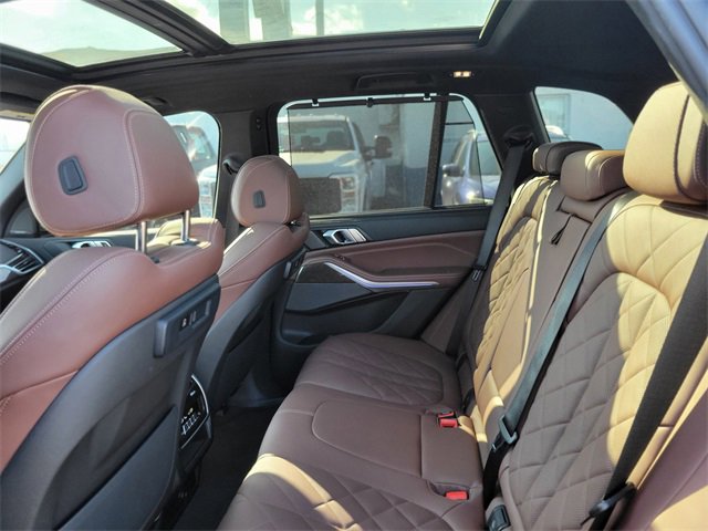 Used 2023 BMW X5 xDrive40i w/ Executive Package image 9