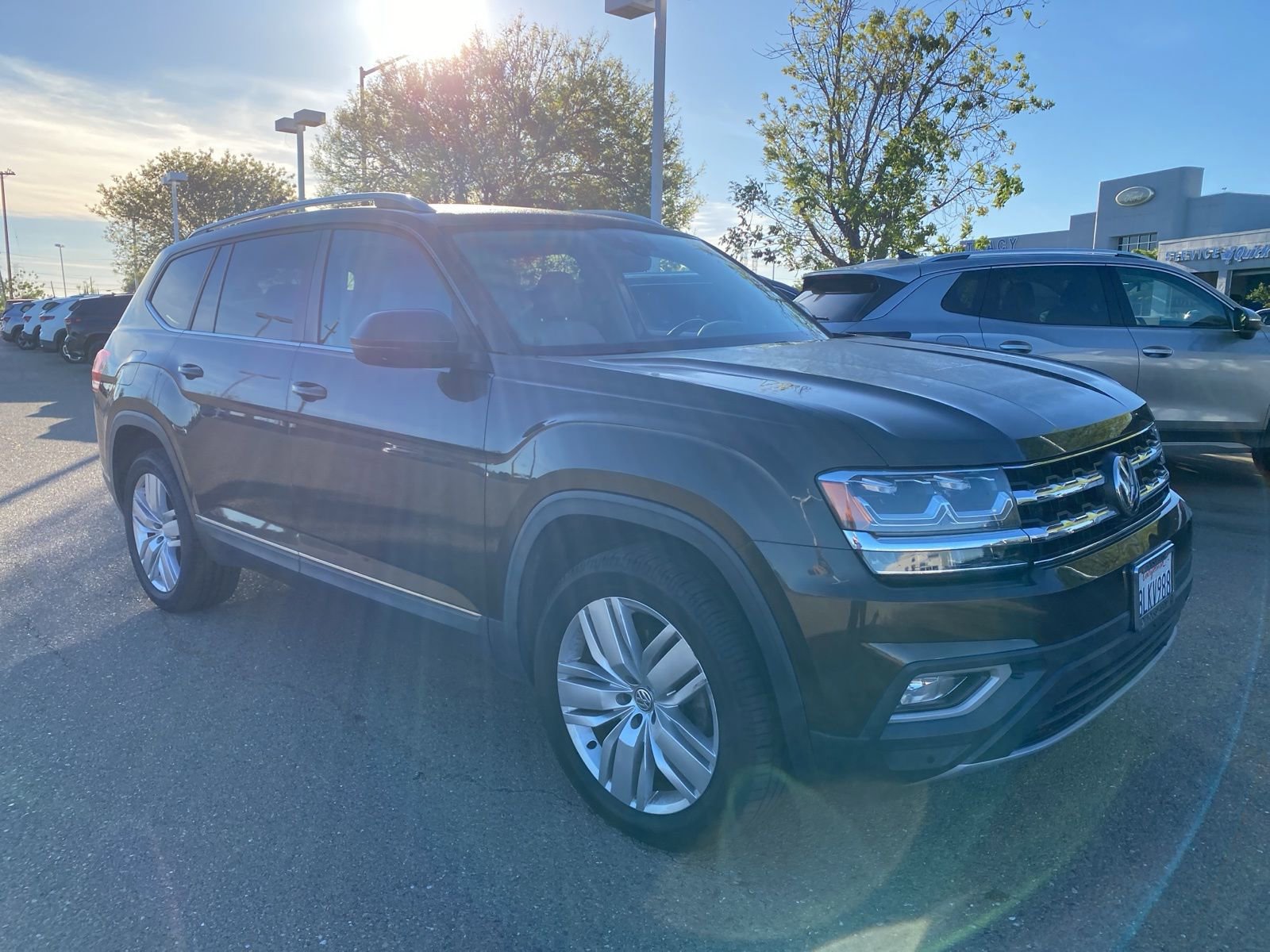 Used 2019 Volkswagen Atlas SEL image 3