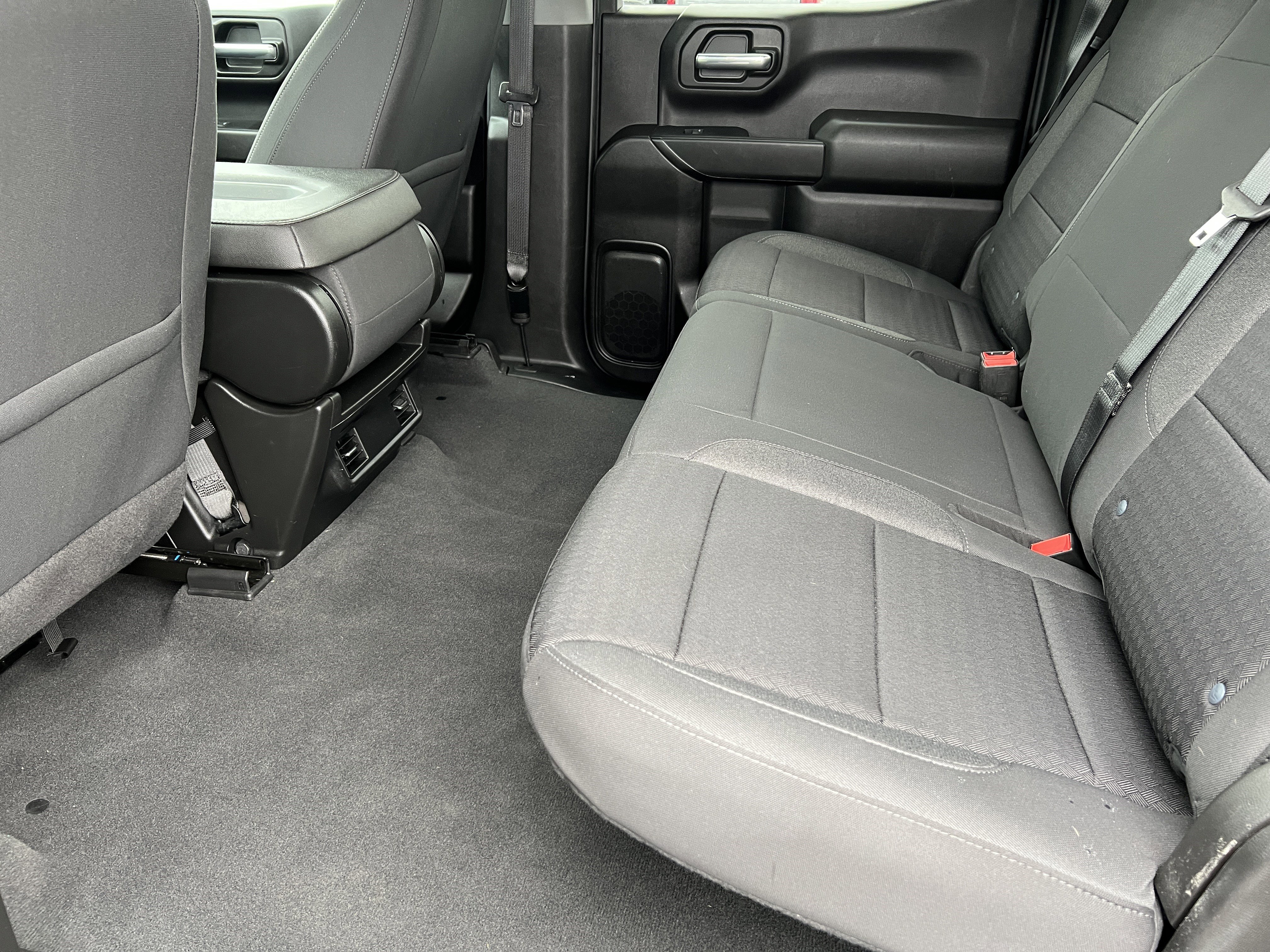 Used 2022 Chevrolet Silverado 1500 Custom image 16