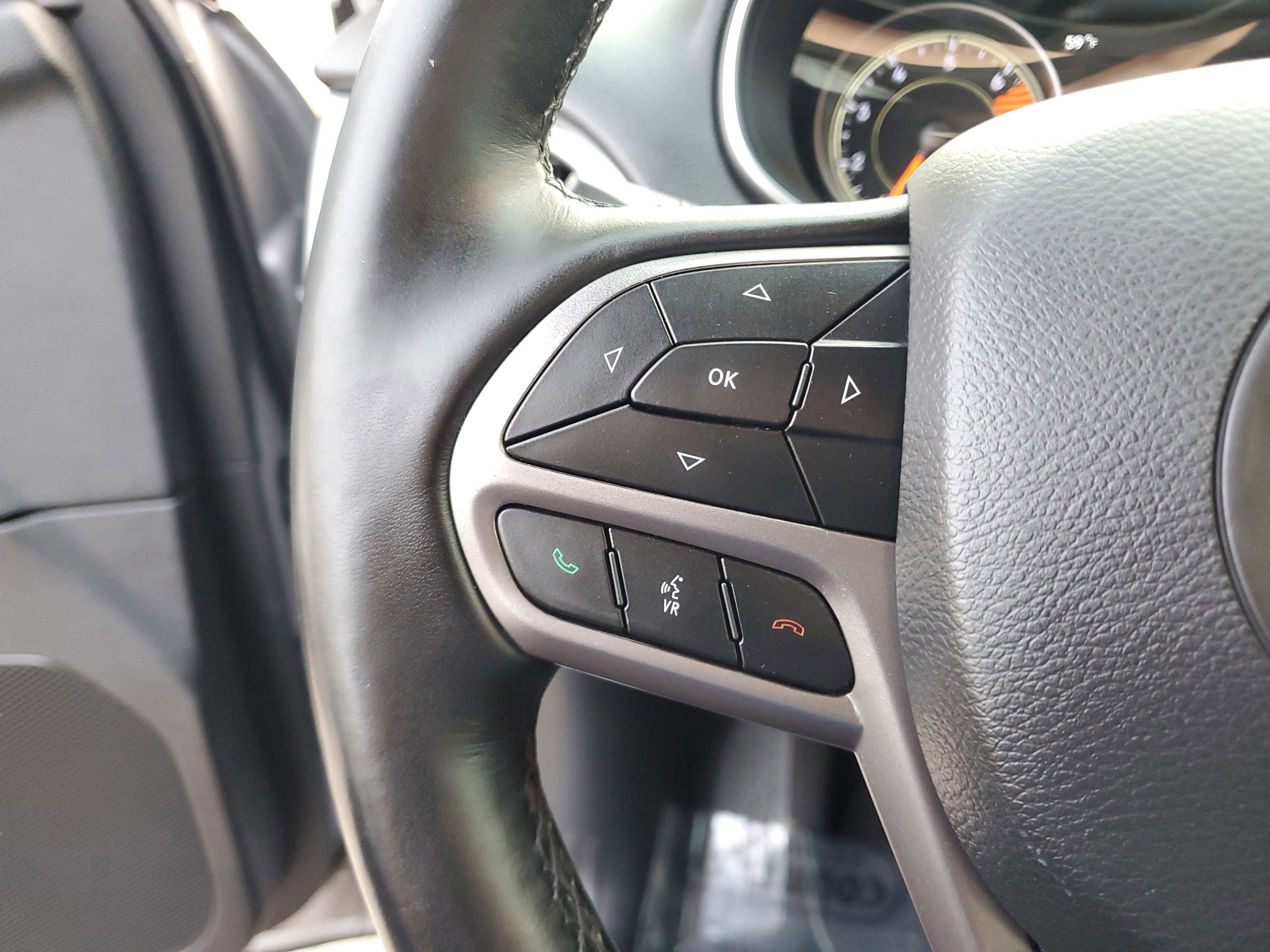 Used 2020 Jeep Cherokee Limited image 24