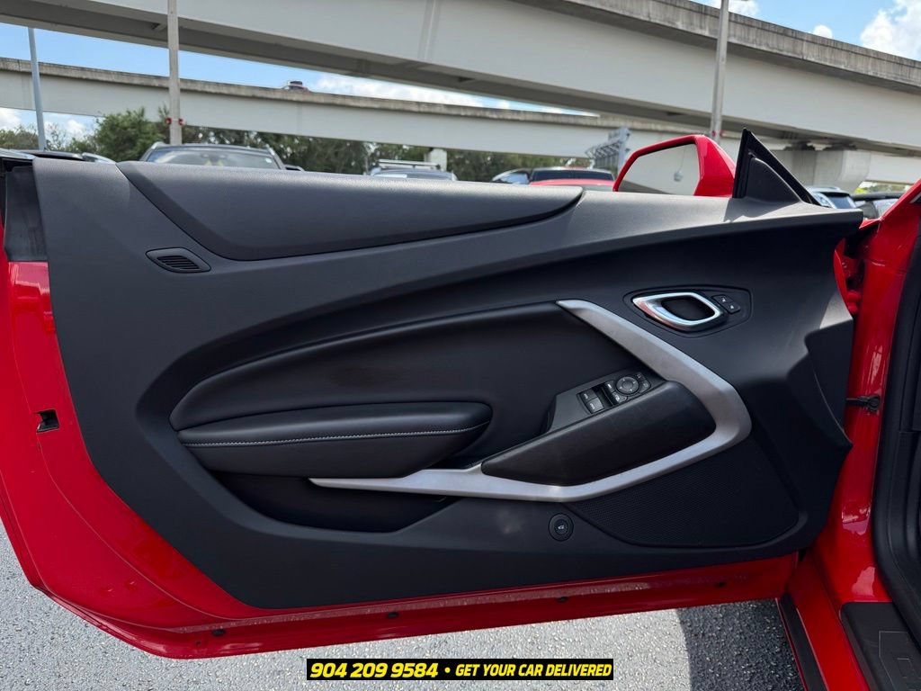 Used 2020 Chevrolet Camaro LT RWD image 21