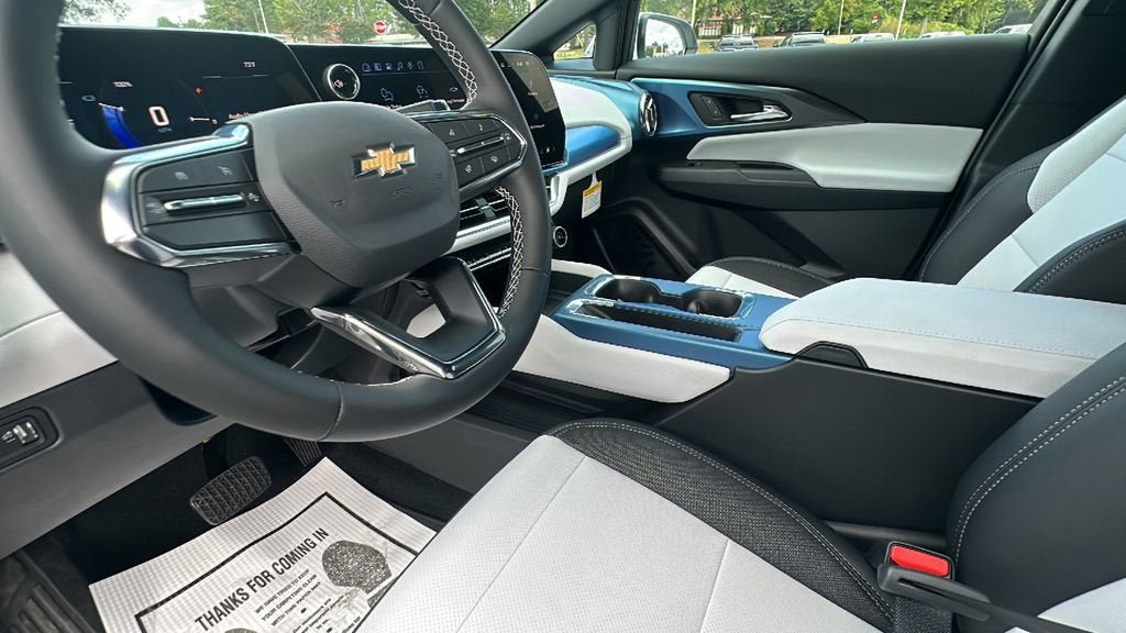 New 2026 Chevrolet Equinox EV LT AWD/4WD image 12
