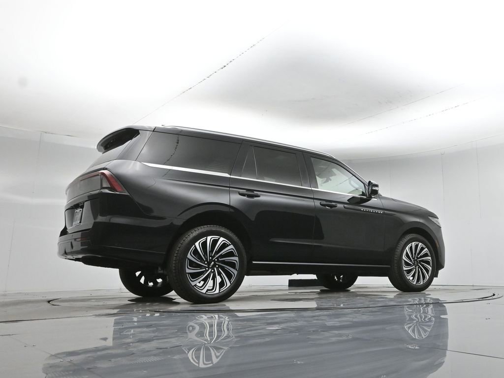 Used 2025 Lincoln Navigator Black Label image 50