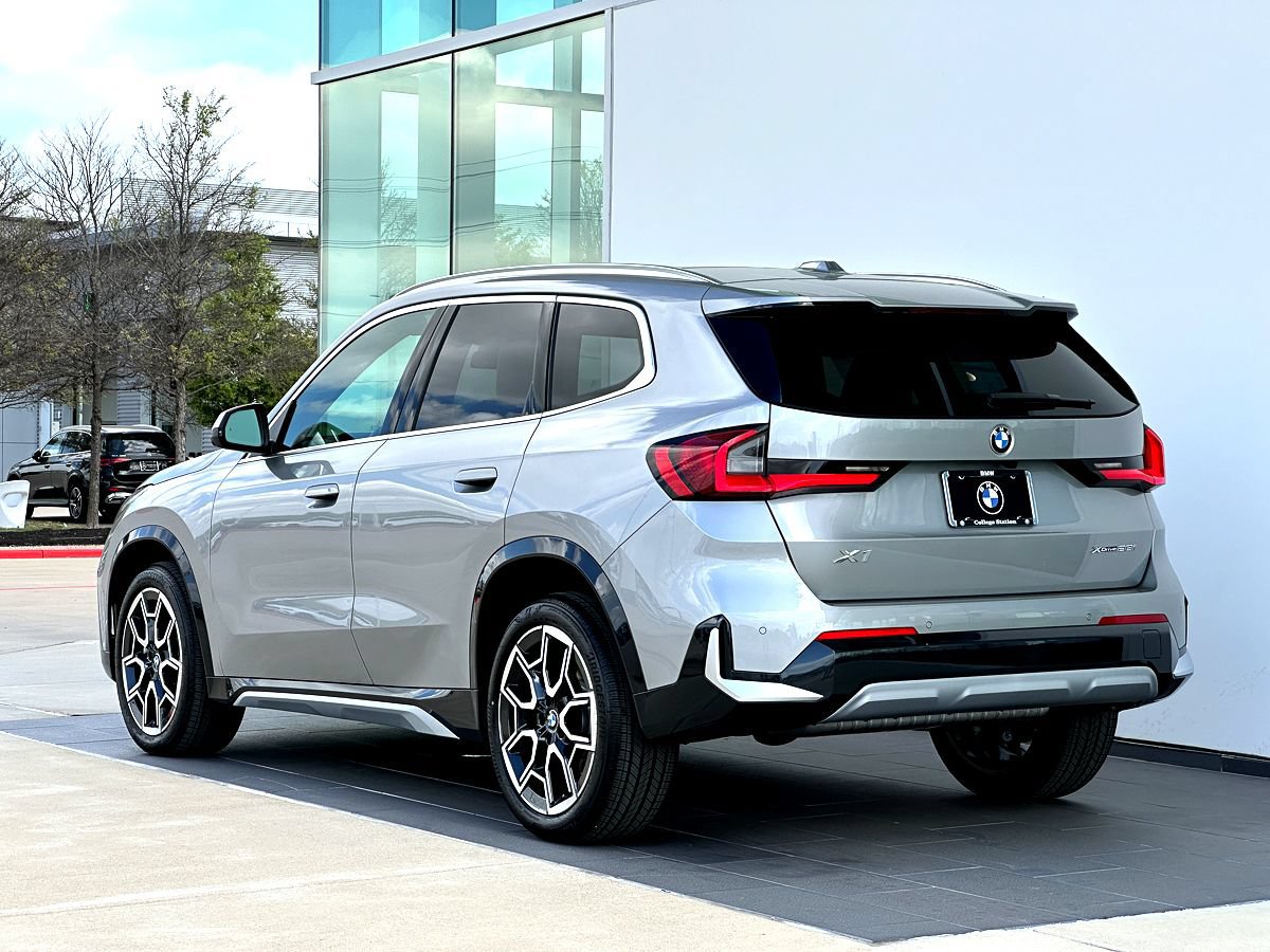New 2026 BMW X1 xDrive28i w/ Technology Package AWD/4WD image 7