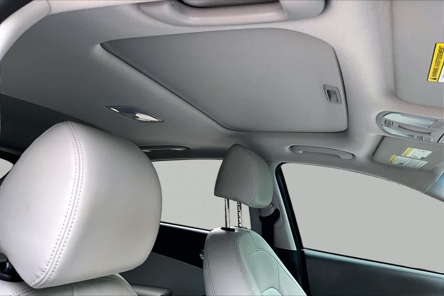 Used 2022 Hyundai Kona Limited FWD image 14