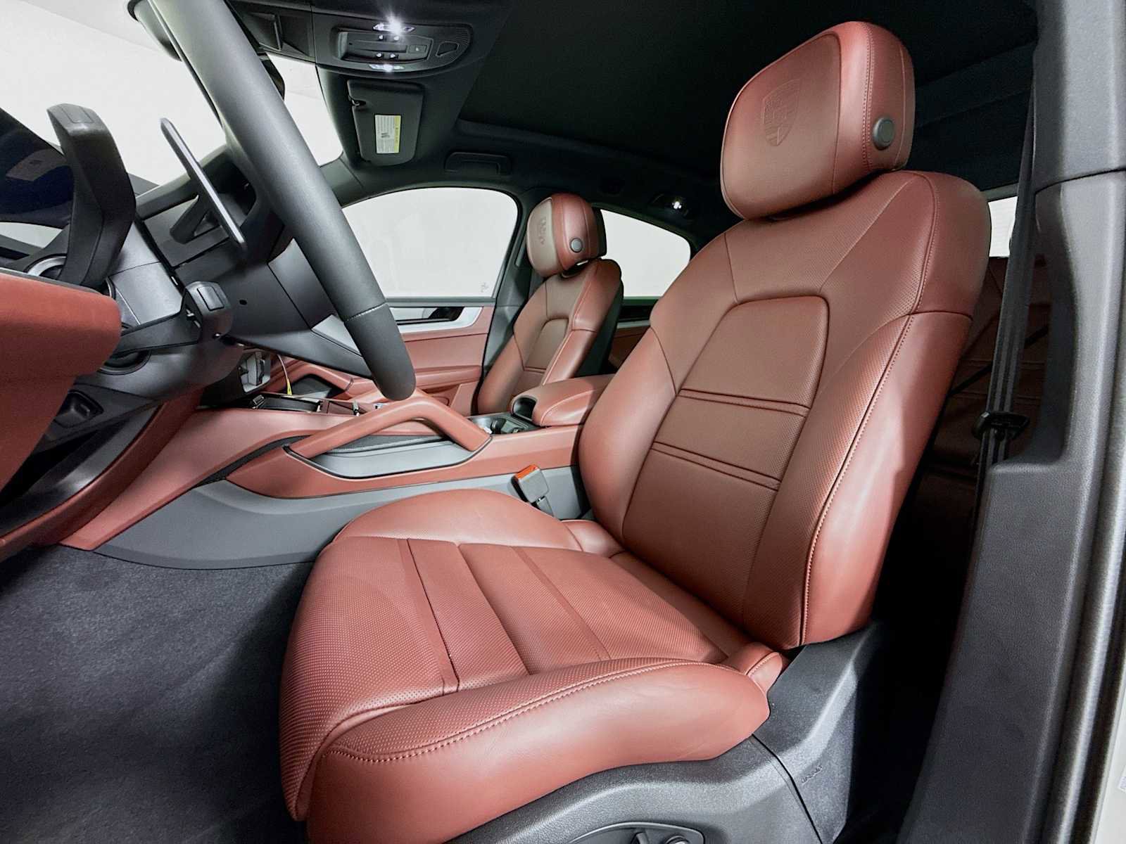 New 2025 Porsche Cayenne image 5