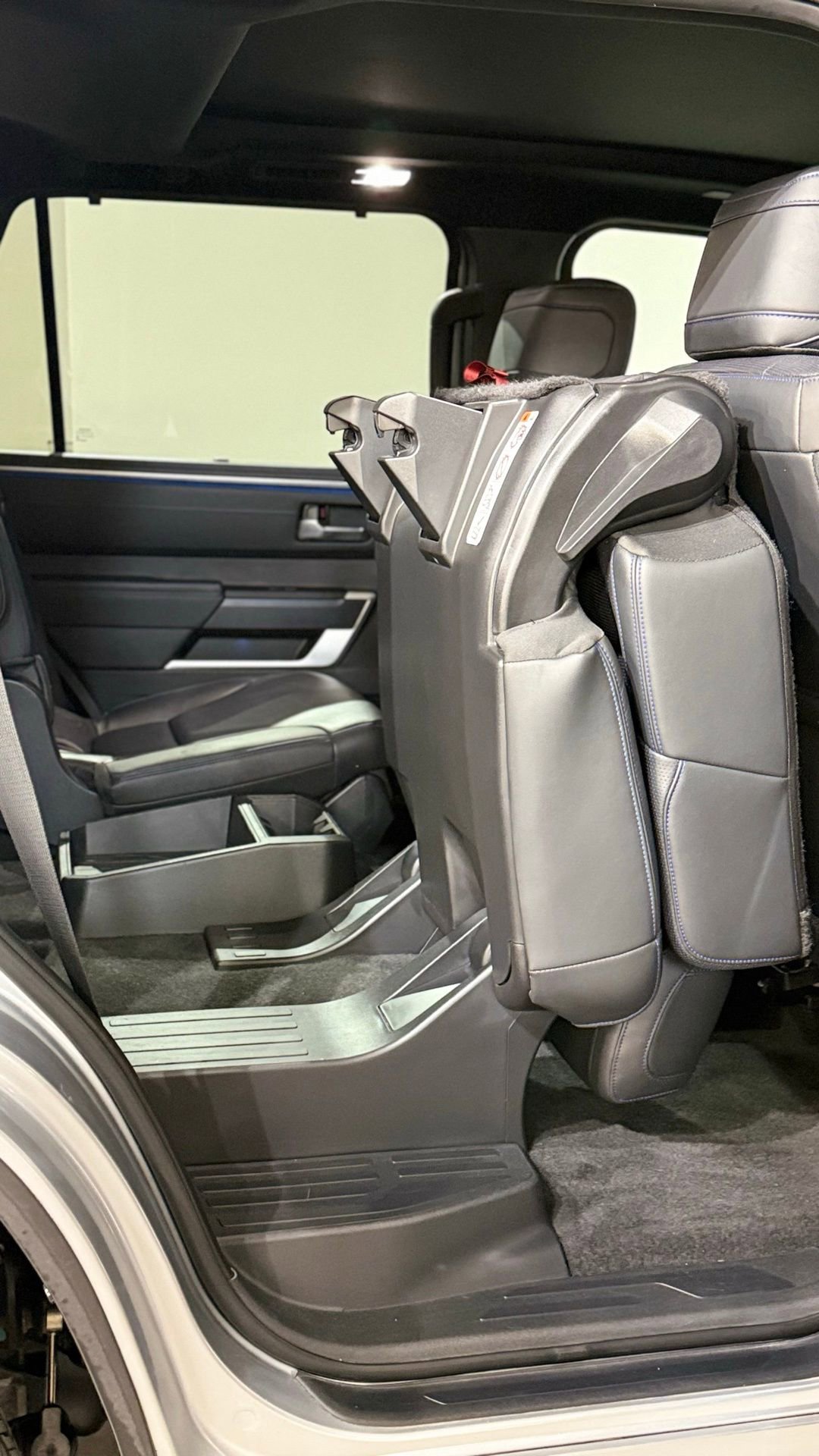 Used 2023 Toyota Sequoia Platinum image 62