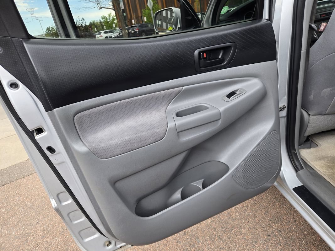 Used 2009 Toyota Tacoma PreRunner RWD image 19
