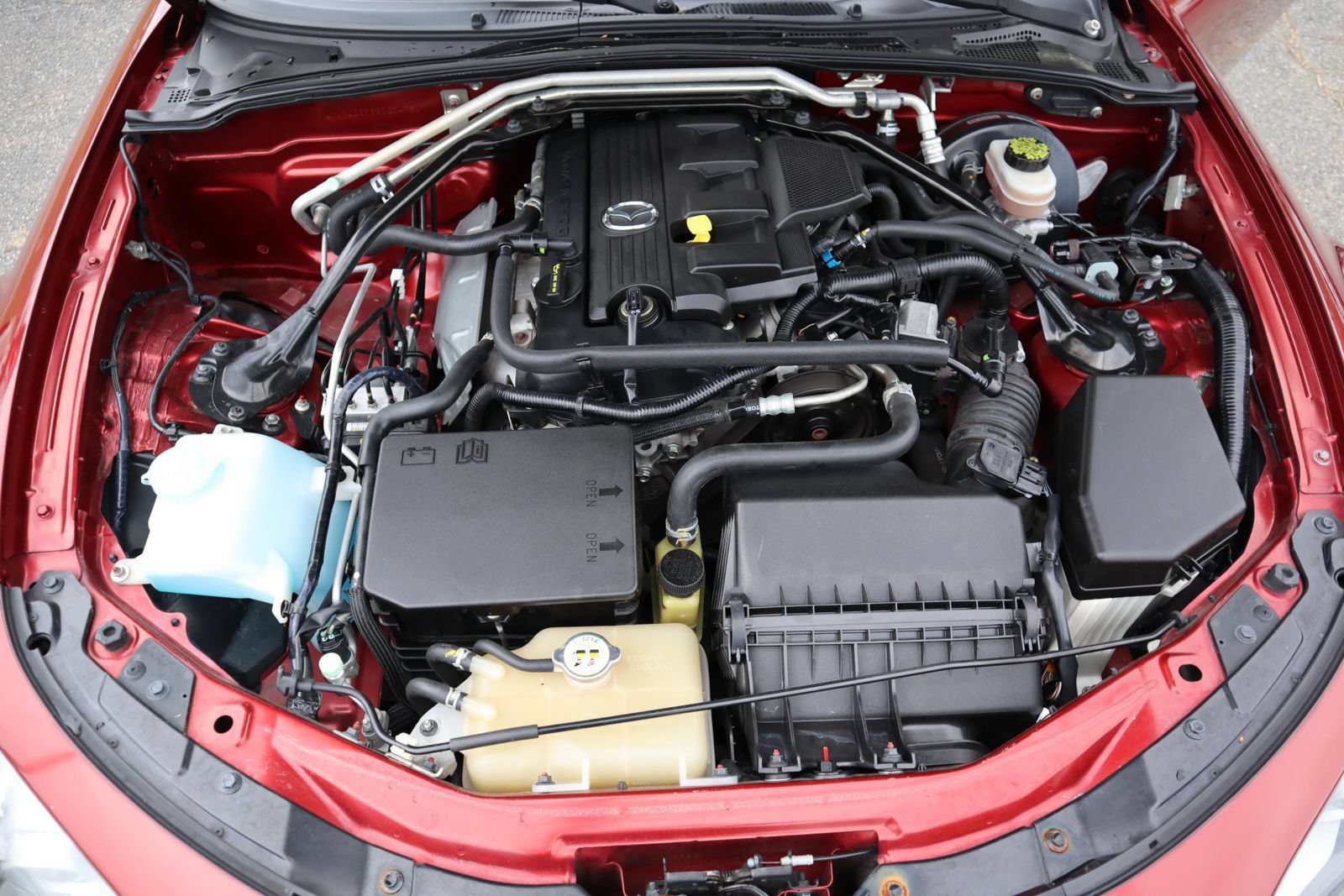 Used 2009 MAZDA MX-5 Miata Grand Touring RWD image 27