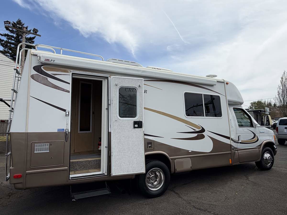 Used 2006 Ford E-450 and Econoline 450 RWD image 3
