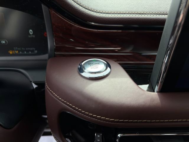 Used 2023 Lincoln Aviator Black Label w/ Class IV Trailer Tow Package image 47