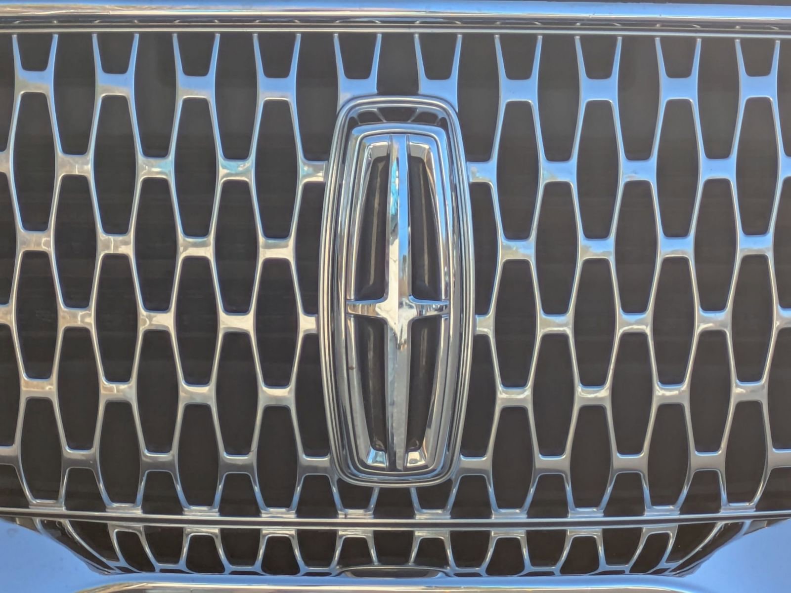 Used 2019 Lincoln MKC Select w/ Select Plus Package image 30