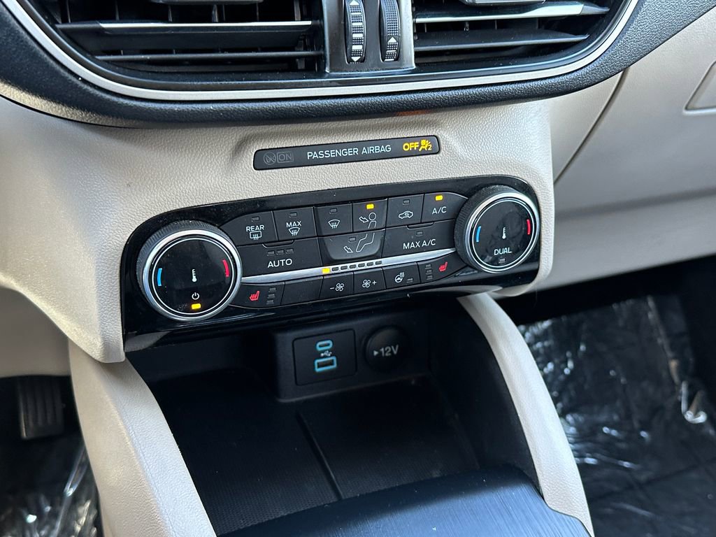 Used 2022 Ford Escape SE w/ Convenience Package FWD image 31