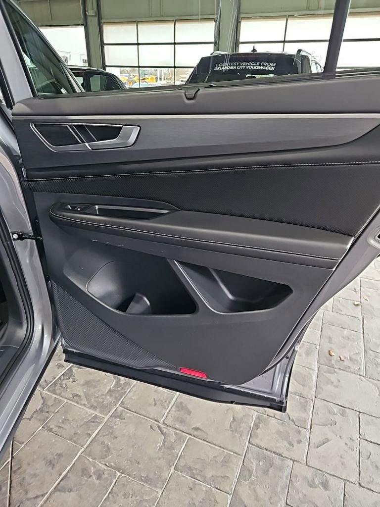 New 2026 Volkswagen Atlas Cross Sport SE image 15