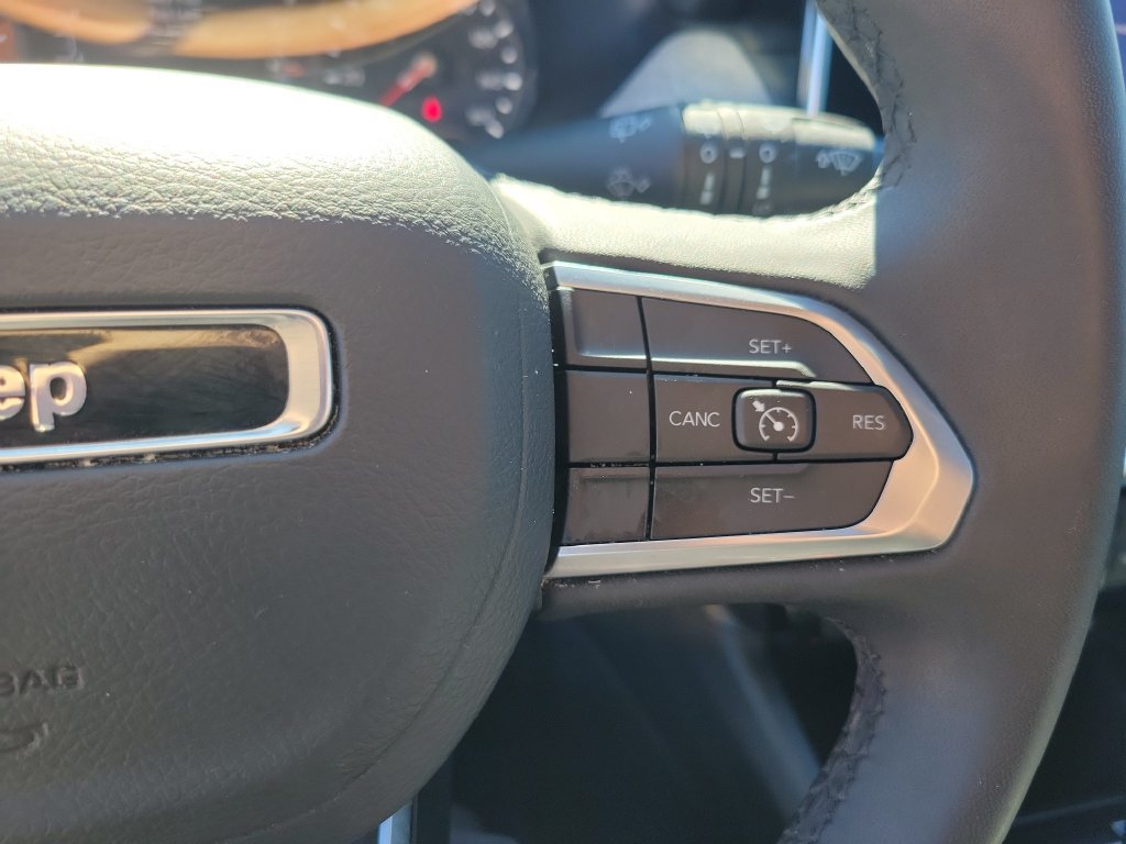 Used 2024 Jeep Compass Latitude AWD/4WD image 23
