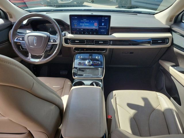 Certified 2023 Lincoln Nautilus Reserve AWD/4WD image 17