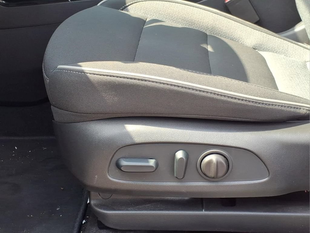 Used 2023 Chevrolet TrailBlazer LT FWD image 17