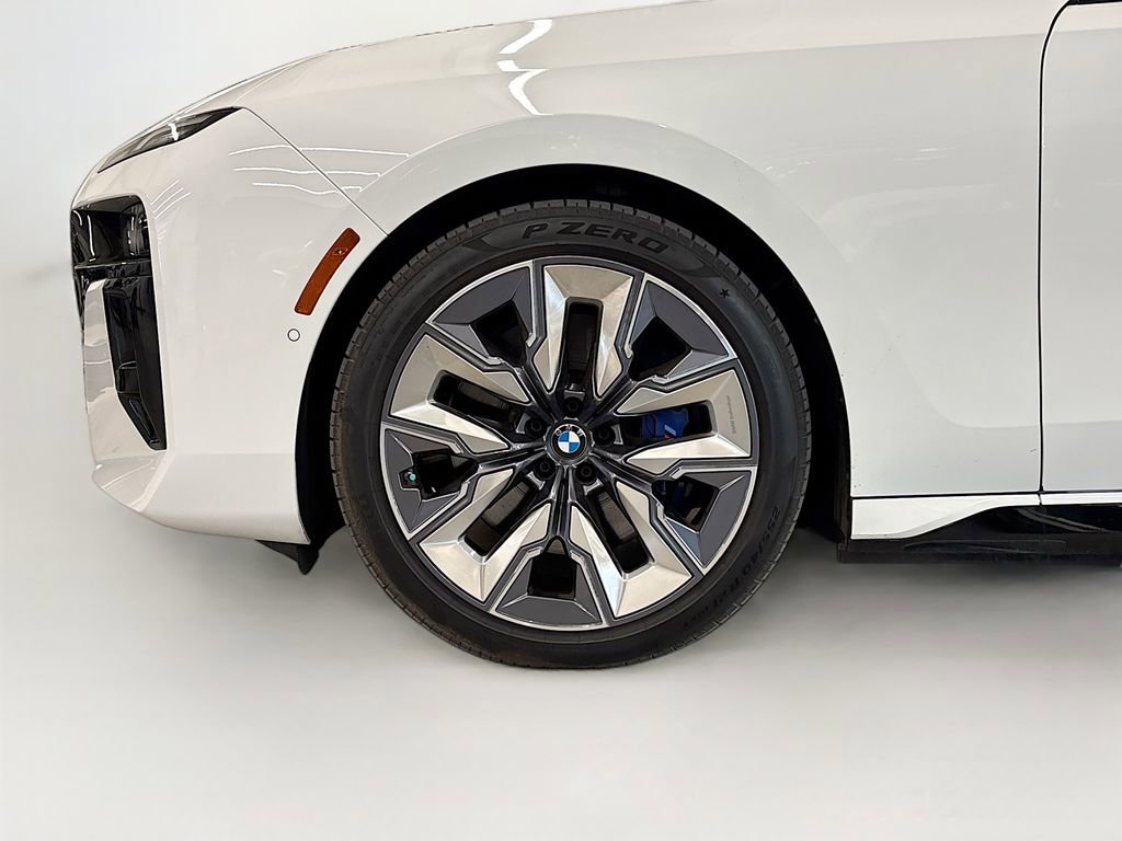 Used 2024 BMW i7 xDrive60 AWD/4WD image 30