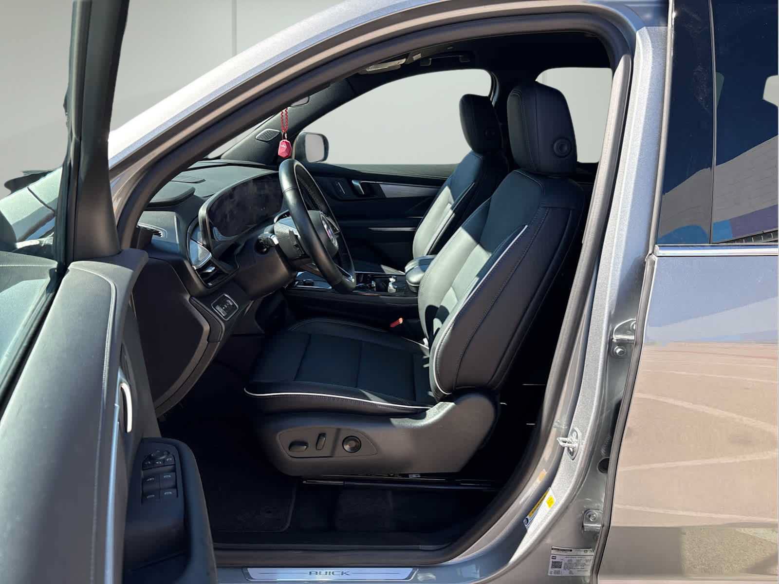 Used 2026 Buick Enclave Preferred FWD image 10
