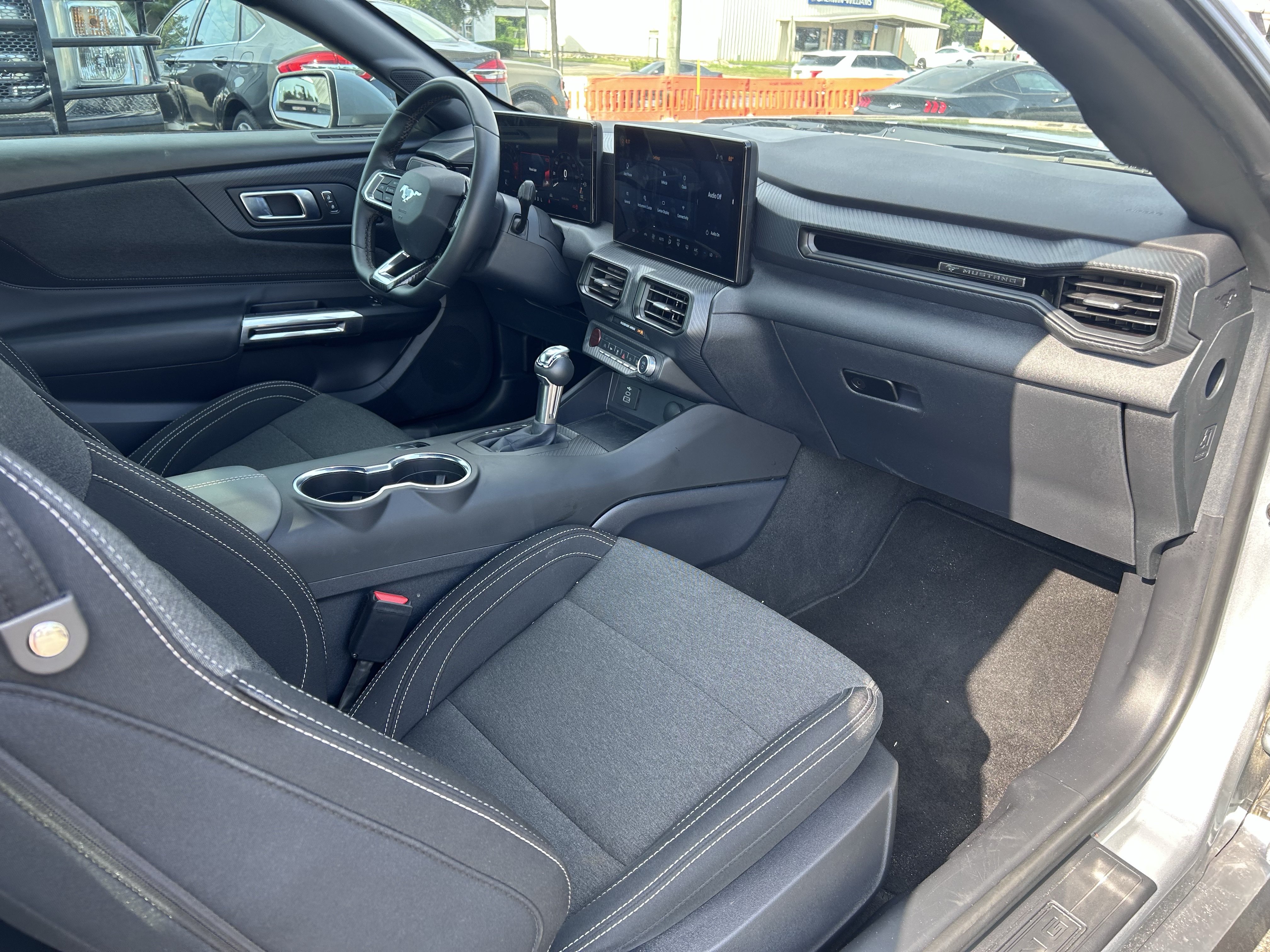 Certified 2025 Ford Mustang Coupe RWD image 5