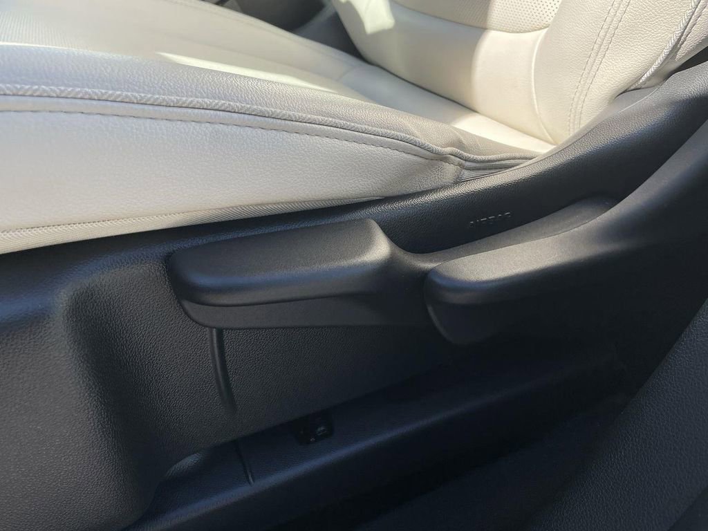 Certified 2024 Buick Encore GX Sport Touring image 32