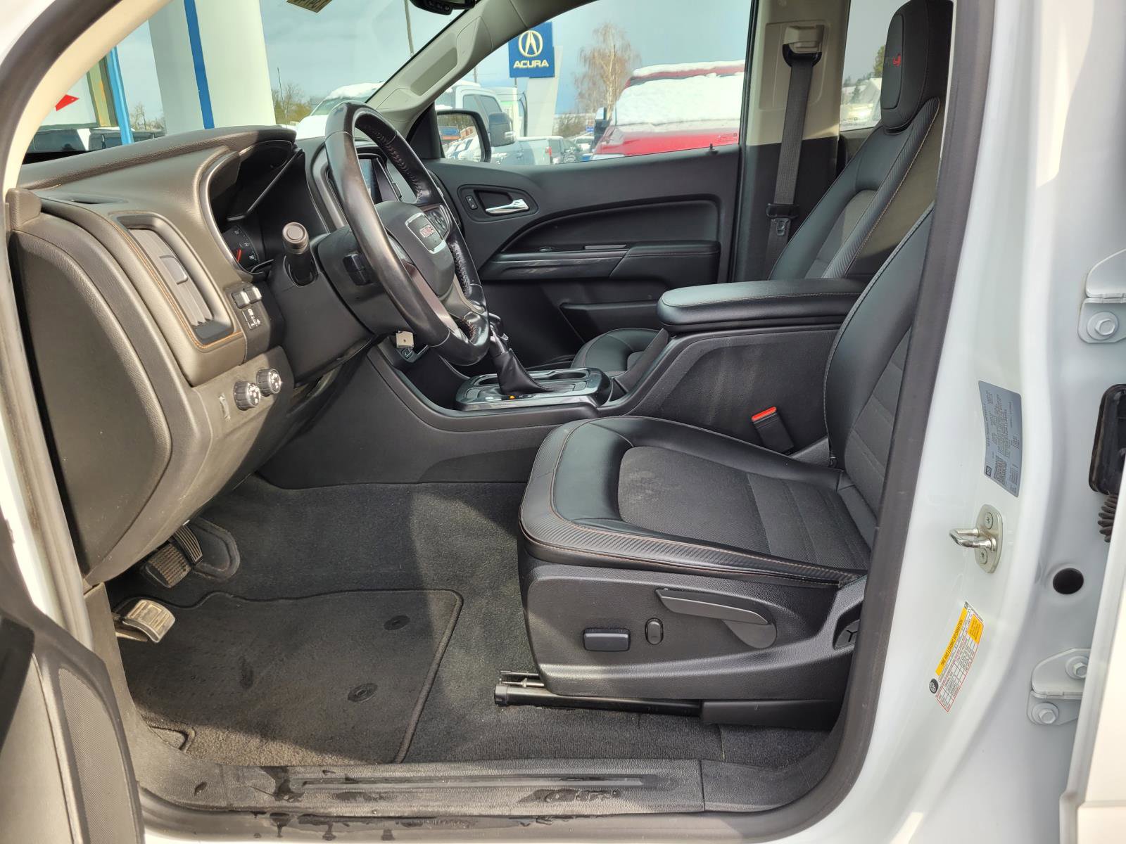 Used 2022 GMC Canyon AT4 w/ Trailering Package image 10