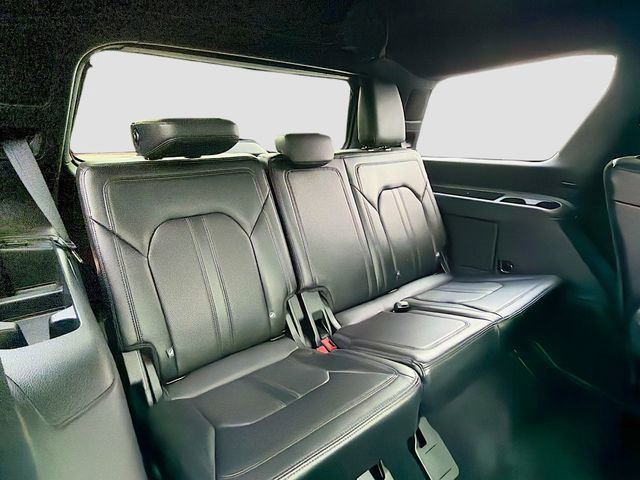 Used 2018 Ford Expedition Limited w/ Equipment Group 302A AWD/4WD image 27
