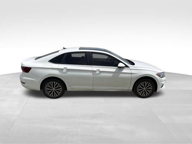 Used 2020 Volkswagen Jetta SE w/ SE Cold Weather Package FWD image 2
