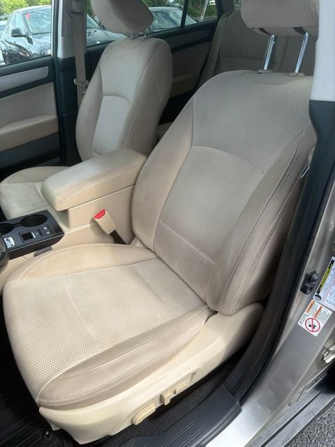 Used 2016 Subaru Outback 2.5i Premium AWD/4WD image 13