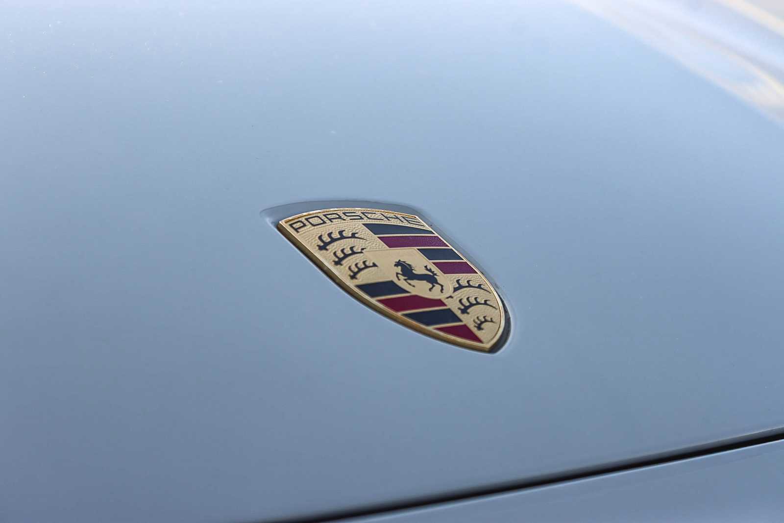 Used 2018 Porsche Panamera 4 image 9