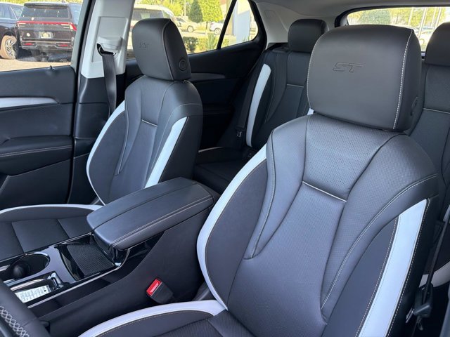 Used 2025 Buick Envision Sport Touring image 13