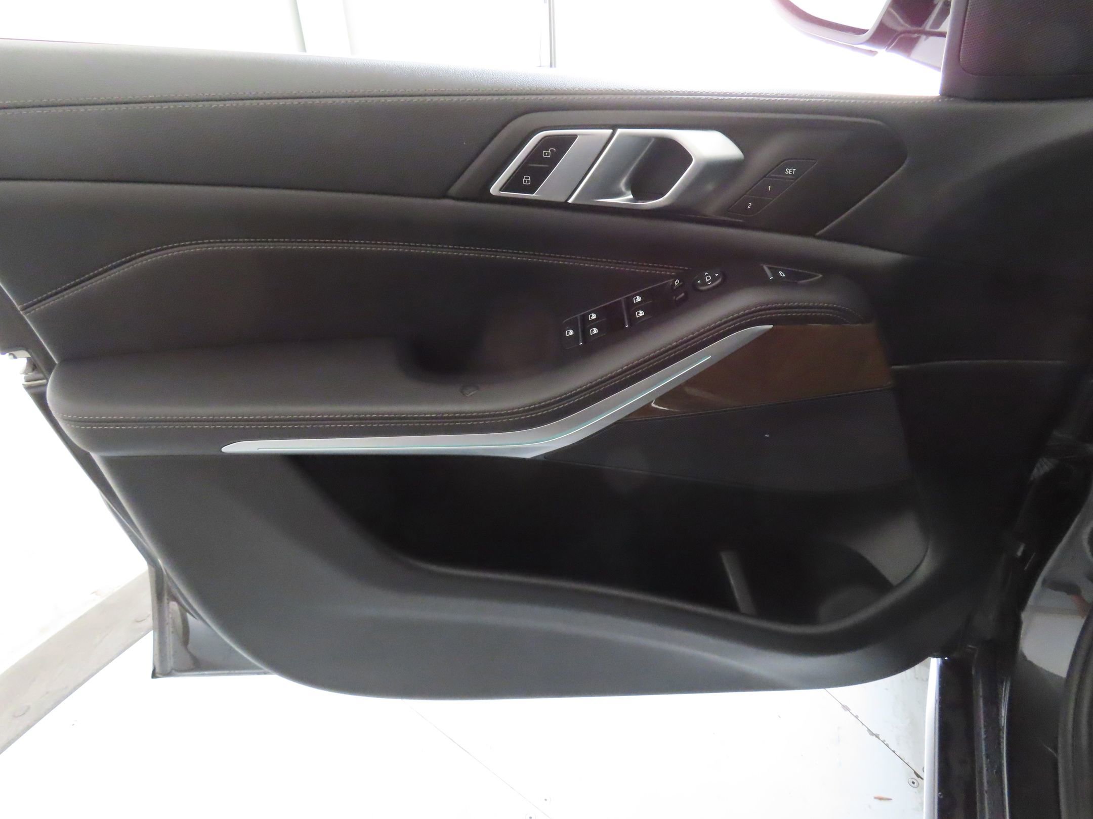 Used 2021 BMW X5 sDrive40i w/ Convenience Package image 11