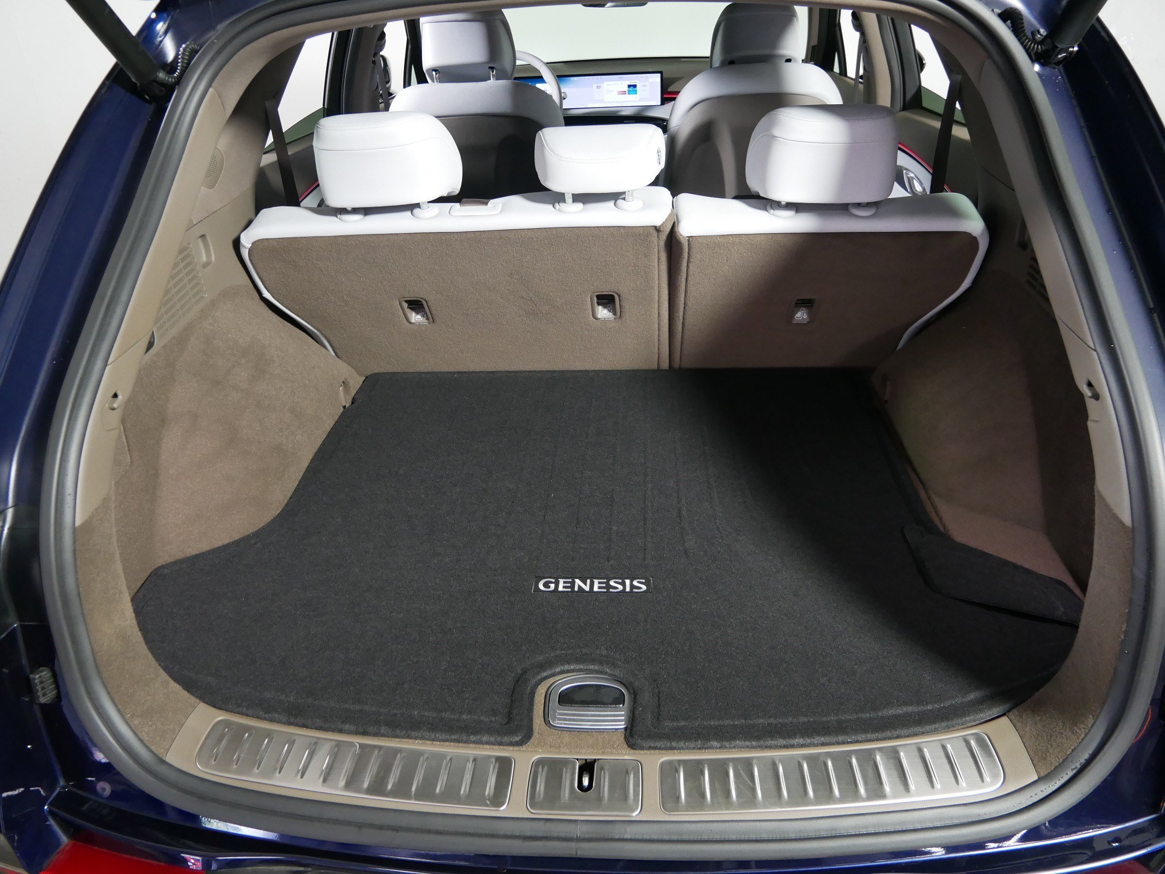 Used 2026 Genesis GV70 2.5T Advanced AWD/4WD image 18