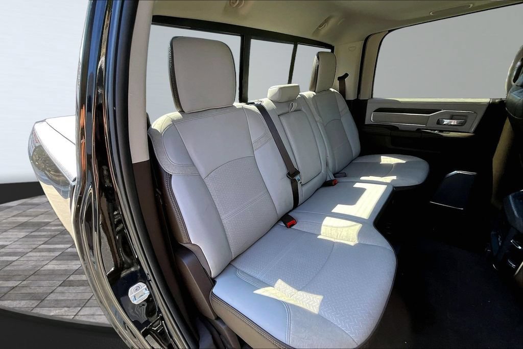 Used 2025 RAM 2500 Laramie AWD/4WD image 17