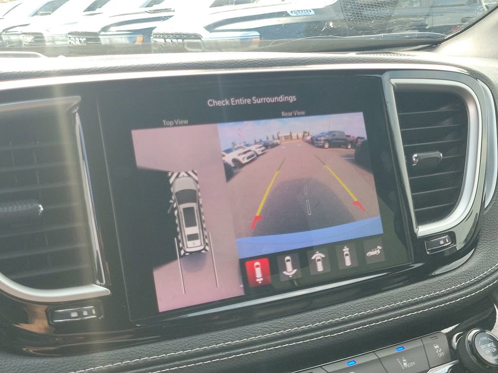 Used 2024 Chrysler Pacifica Limited FWD image 22