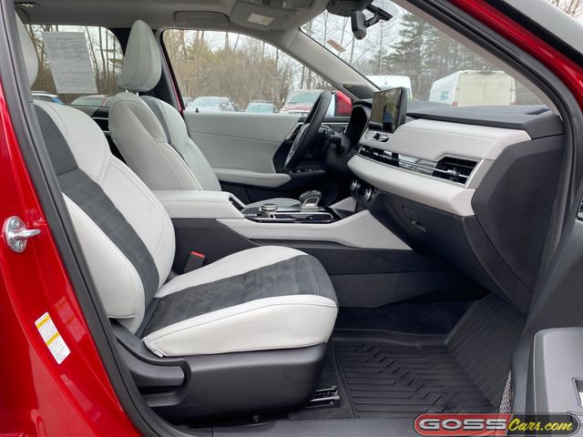 Used 2025 Mitsubishi Outlander SE image 6