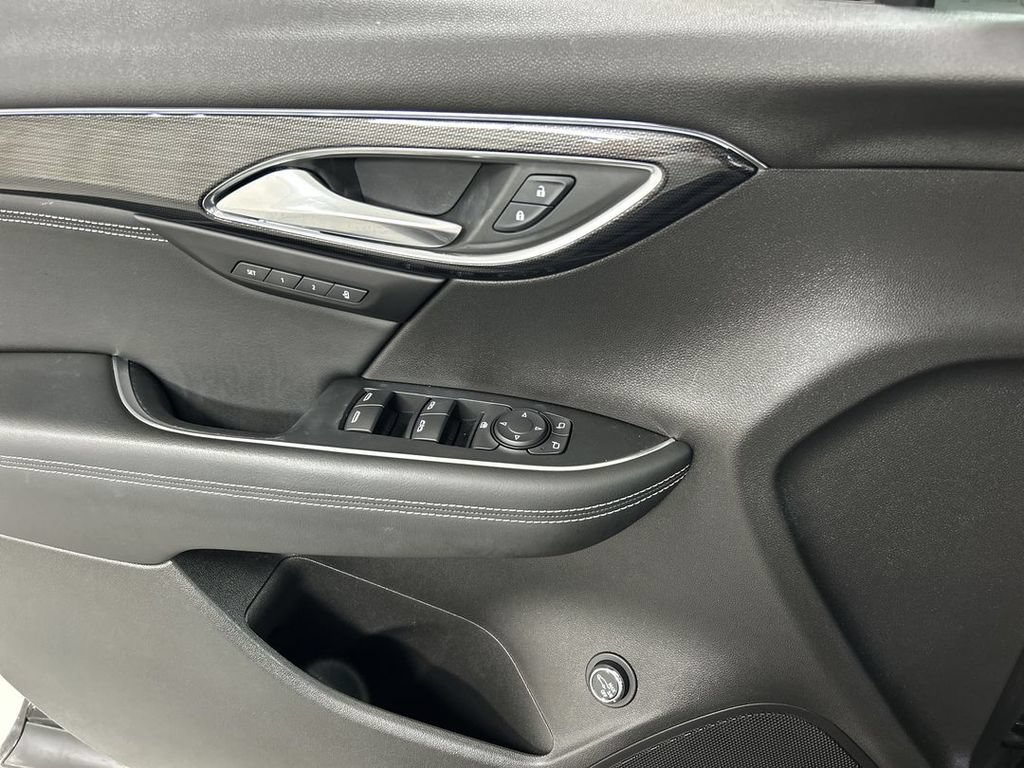 Certified 2022 Buick Envision Essence w/ Technology Package I AWD/4WD image 11