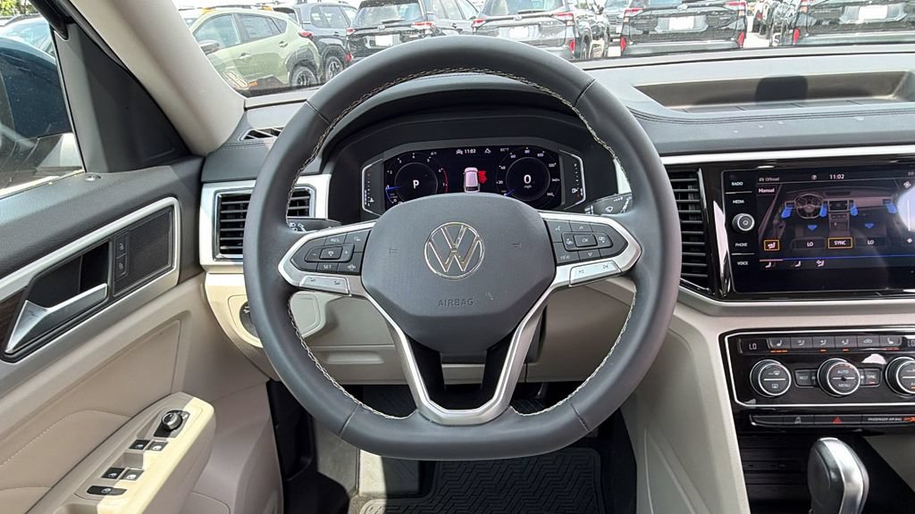 Used 2022 Volkswagen Atlas SE w/ Black Wheel Package AWD/4WD image 16