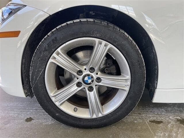 Used 2015 BMW 320i xDrive Sedan AWD/4WD image 26